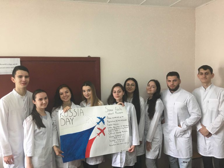 Отчет мероприятия «Родная страна, мы гордимся тобой!» на кафедре иностранных языков № 4 Института филологии (СП)