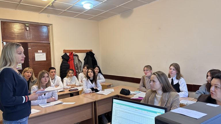 Отчет о проведении научного семинара «Некоторые особенности видовременных форм глаголов в индийском варианте английского языка» на кафедре иностранных языков №4 Института филологии 17 октября 2024 года