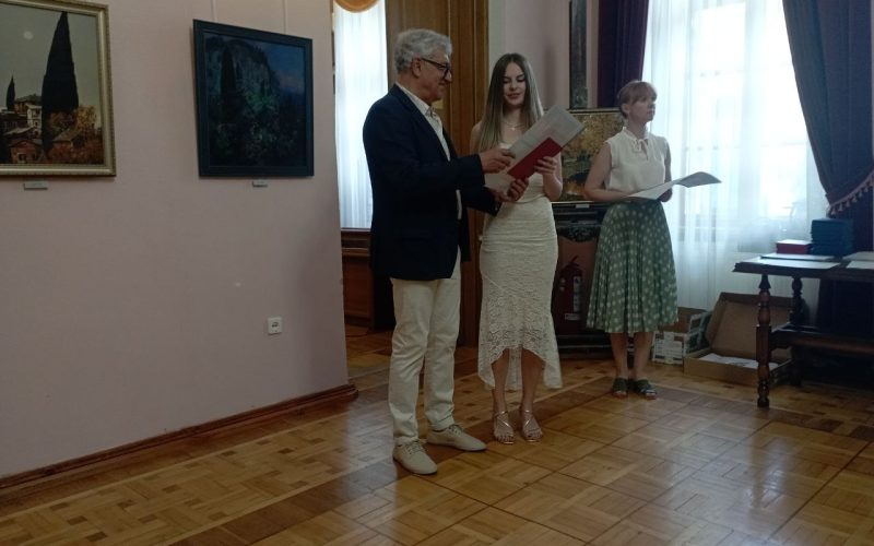 Институт филологии КФУ им. В.И.Вернадского вручает дипломы выпускникам 2024/2025 учебного года