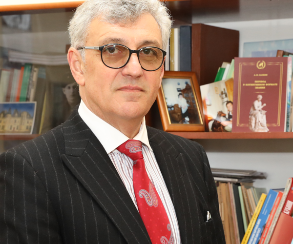 Приветственное слово директора ИФ КФУ им.В.И.Вернадского Петренко А.Д. участникам Республиканской научно-практической конференции «Крымскотатарская филология: воссоздание, проблемы изучения и развитие»