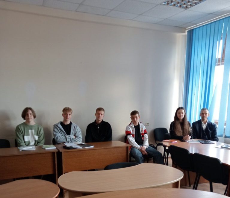 Кафедра иностранных языков № 2 ИФ КФУ им.В.И.Вернадского проводит тематический семинар-презентацию ко Всемирному дню учителя