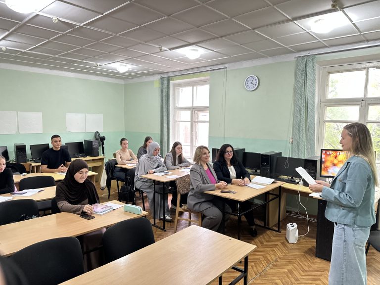 Отчет о проведении методического семинара  «Преподавание английского в эпоху Hinglish. Стратегии развития языкового сознания и коррекции интерференции в Индии»  на кафедре иностранных языков №4  Института филологии  ФГАОУ ВО «КФУ имени В.И. Вернадского»