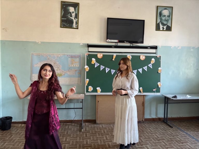 Знакомимся с традициями и обычаями стран изучаемого языка!