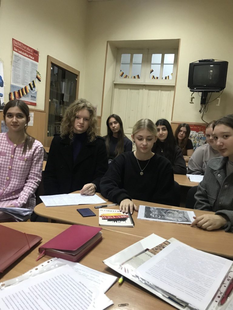 Институт филологии КФУ им.В.И.Вернадского проводит викторину ко Дню народного единства