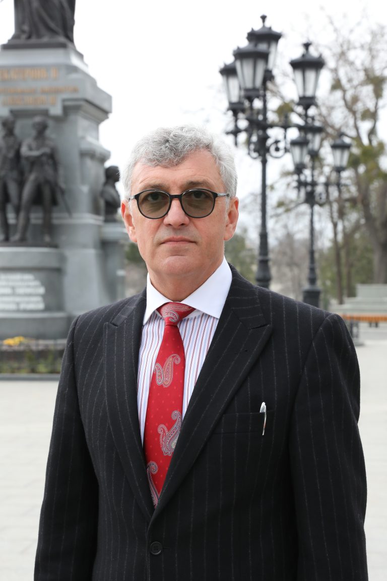 Поздравительный адрес директора Института филологии КФУ им.В.И.Вернадского Петренко А.Д. обучающимся ИФ в честь Дня студента