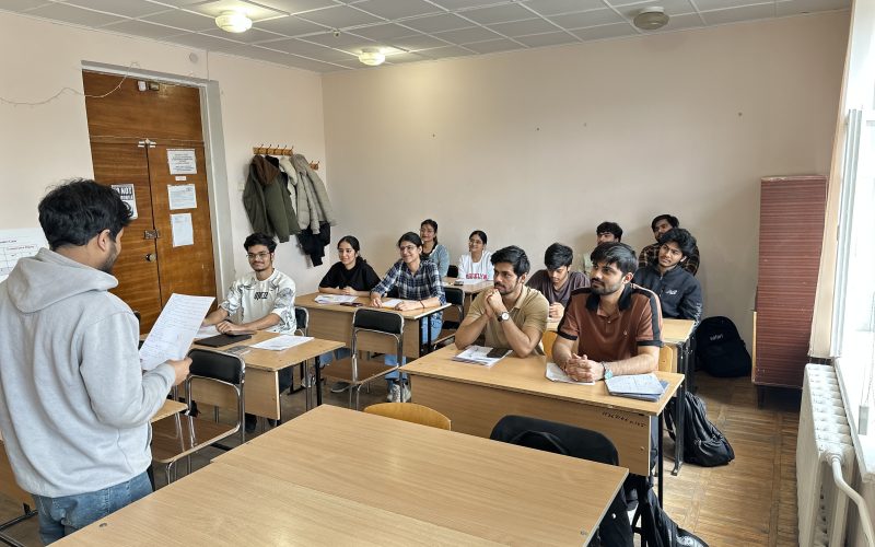 «Invia est in medicina via sine lingua latina»  («Нет пути в медицине без латинского языка»)